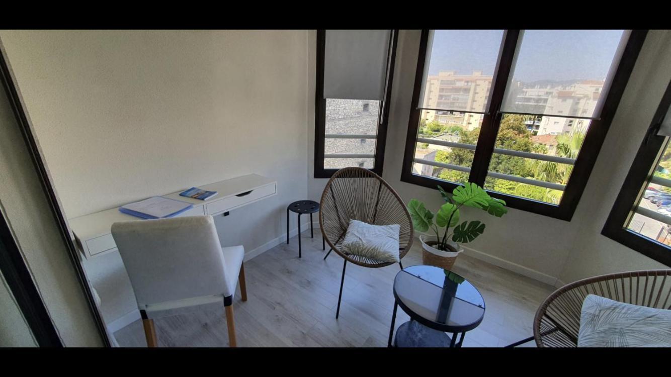 Beautiful Apartment Design Next To The Sea Antibes Kültér fotó
